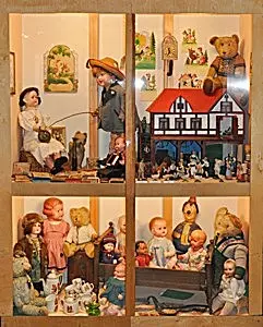 Spielzeugmuseum Peenemünde - Puppen & Teddybären